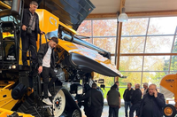 Екскурсія New Holland 2025