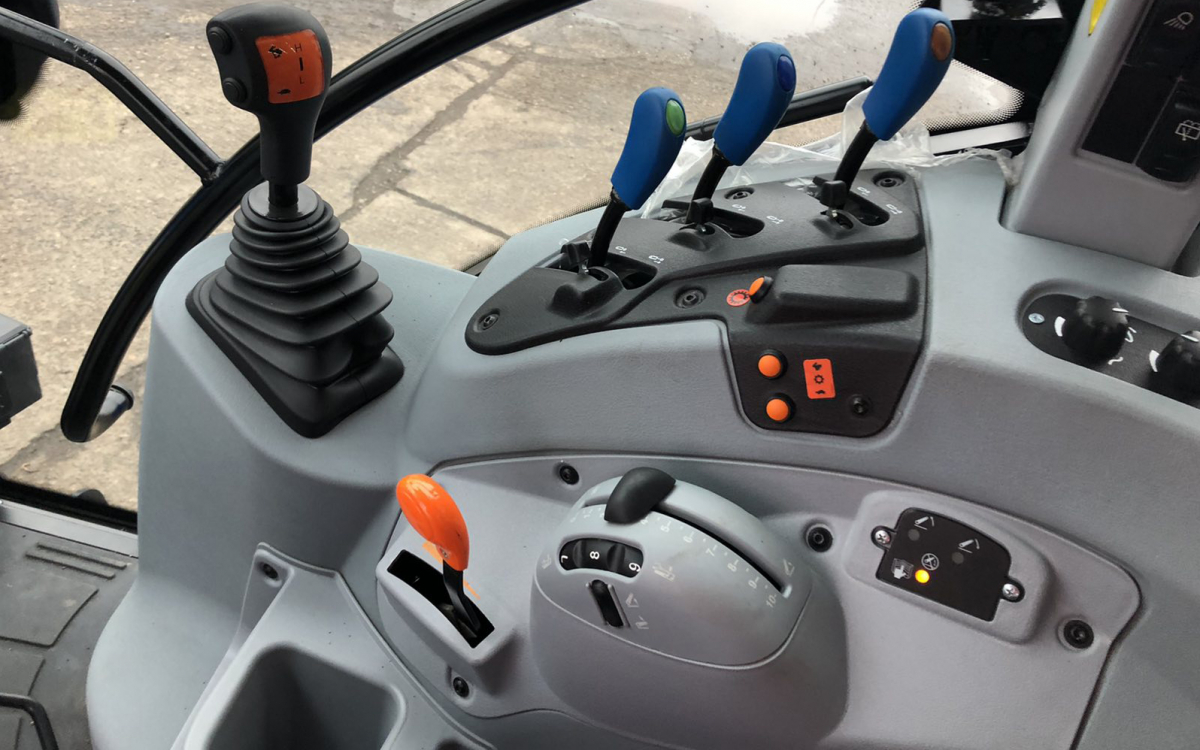 Трактор New Holland T5.110 S 2019 года выпуска