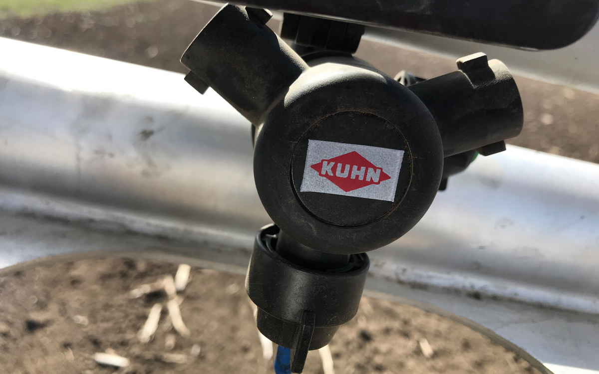 Самоходный опрыскиватель STRONGER 4000 HD KUHN 