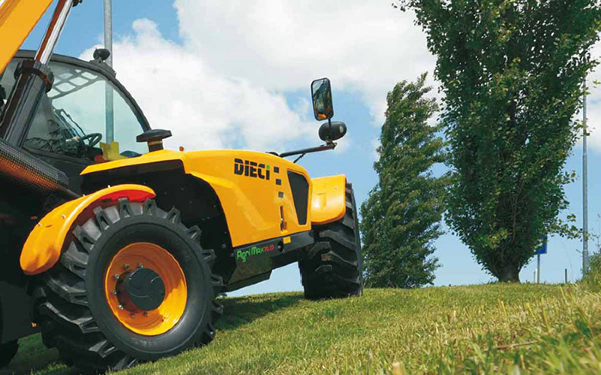 Телескопический погрузчик AGRI MAX 75.10 DIECI