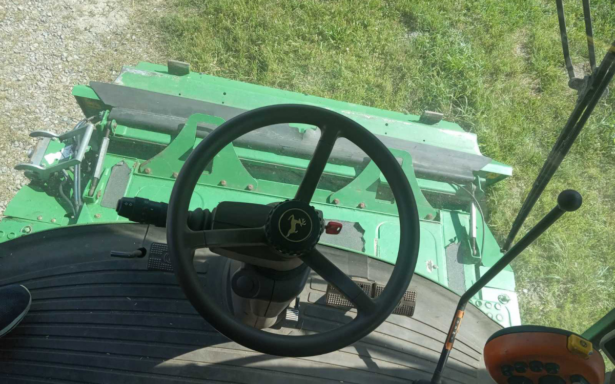 Комбайн John Deere W650 2012 года