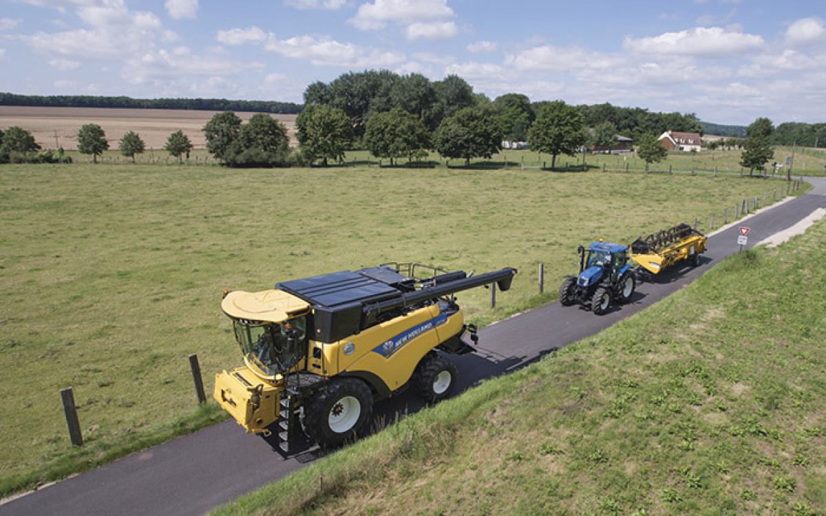 Комбайн CR 7.90 New Holland