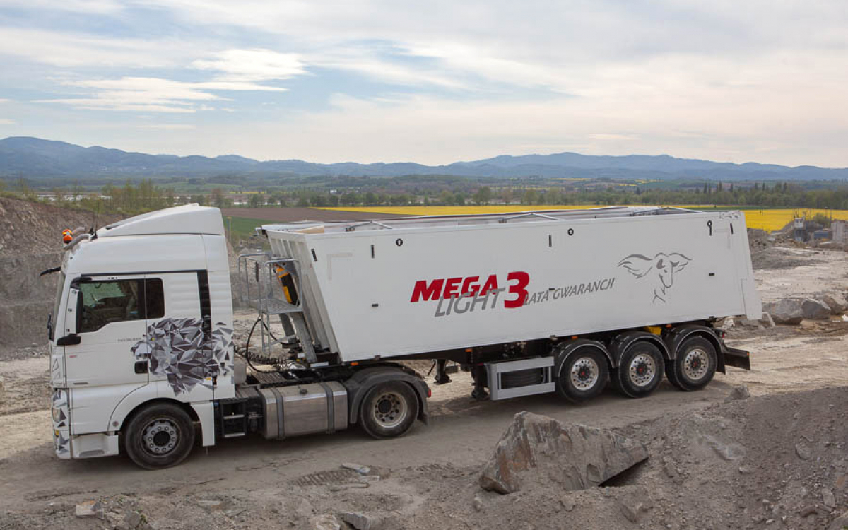 Напівпричіп-самоскид MEGA LIGHT 3 (заслін/жолоб)