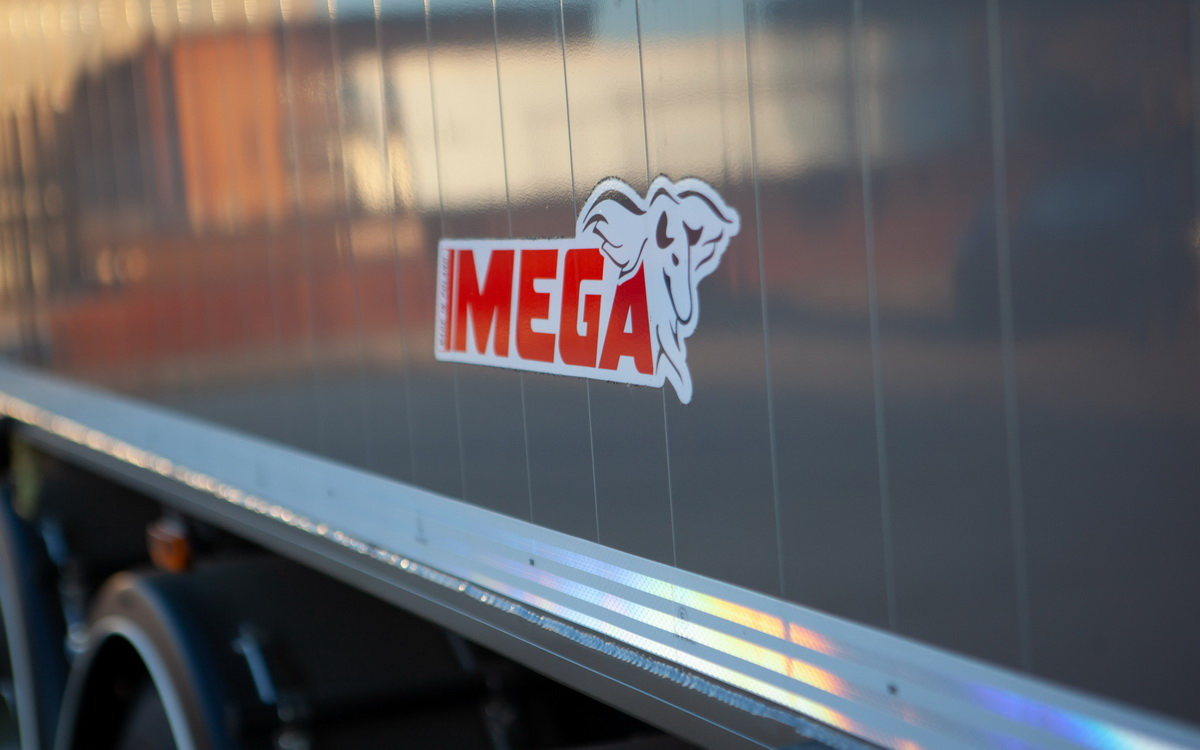 Напівпричіп-самоскид MEGA LIGHT 3 (відкидні двері)