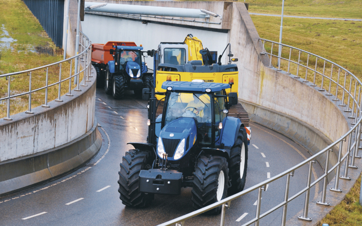 Трактор New Holland T7070 AutoCommand