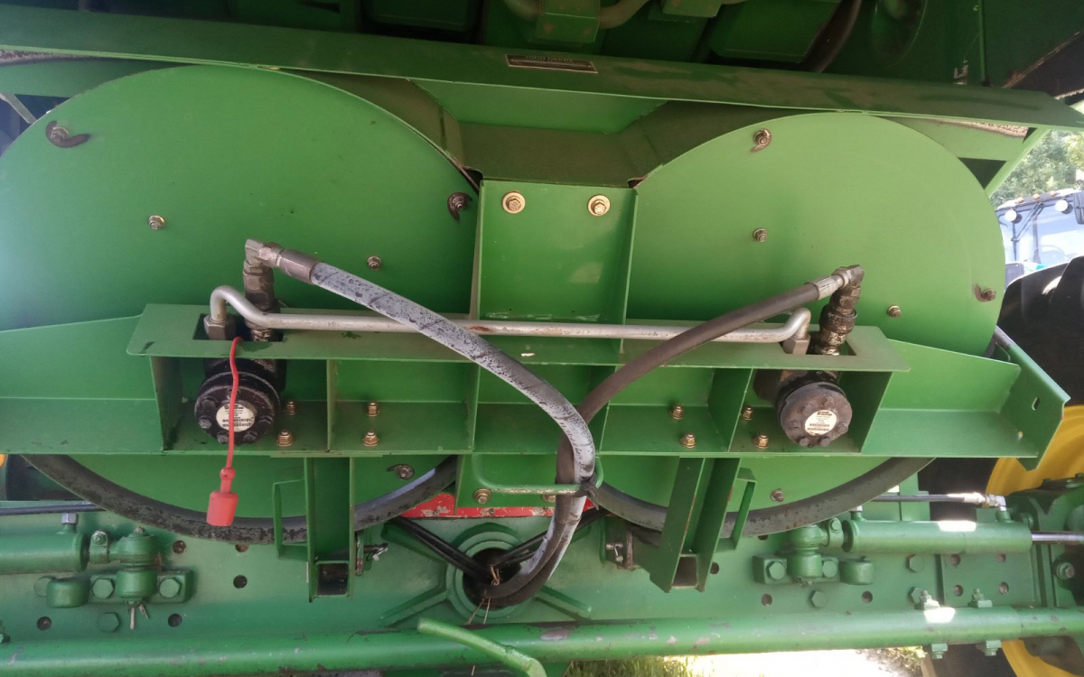 Комбайн John Deere W650 2012 года