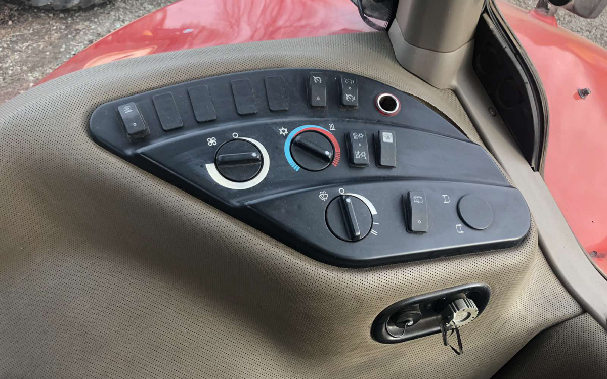 Трактор Case MX 335 2010 года б/у