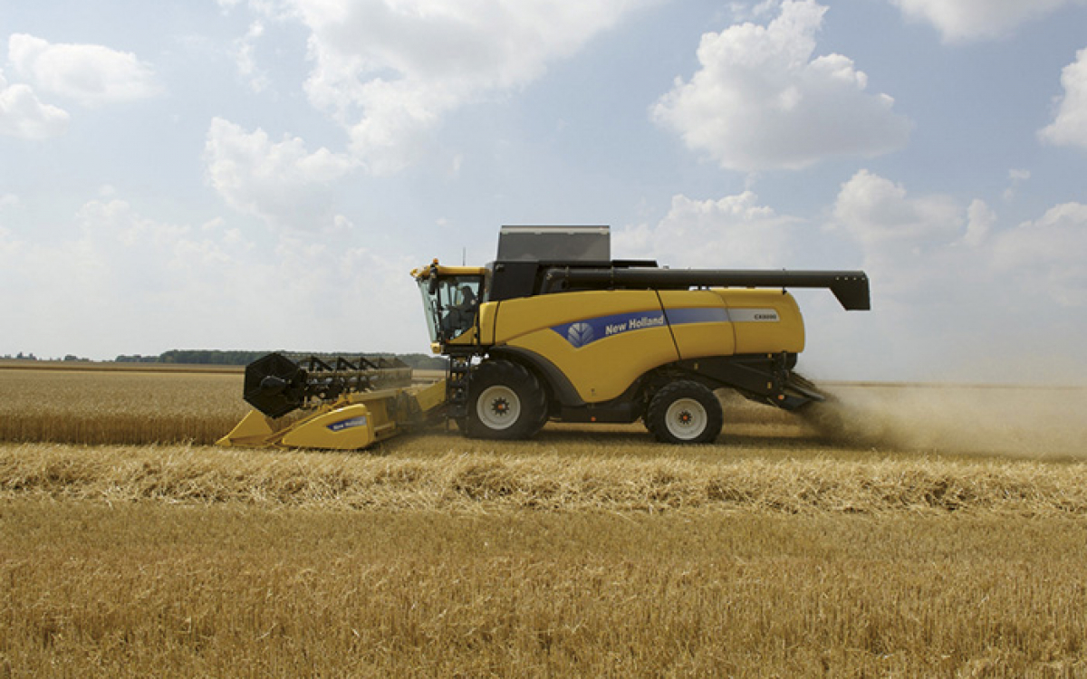 New holland cx. Зерноуборочный комбайн New Holland. New Holland cx8070. Комбайн Нью Холланд СХ 8.90. New Holland сх8080.